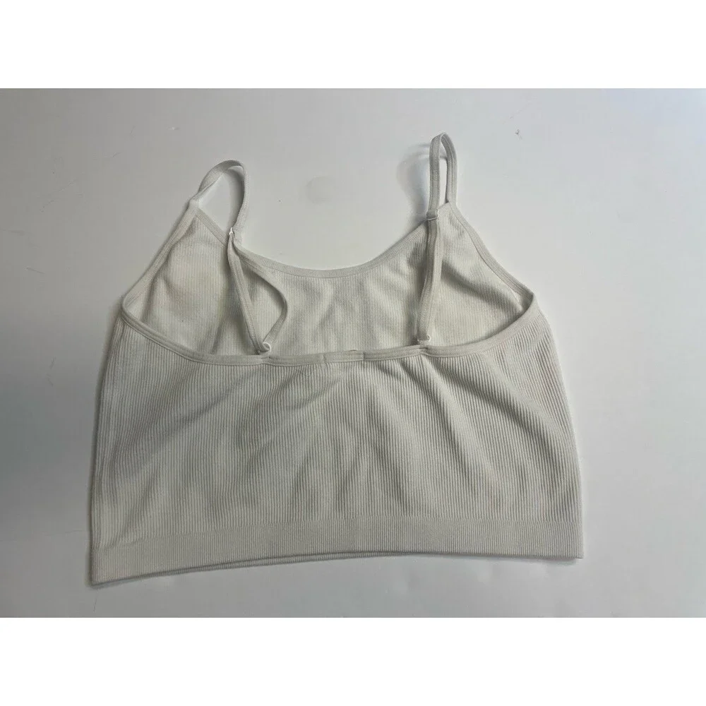 Bozzolo White Seamless Wireless Sports Bra M/L Pullover Low Support Knit